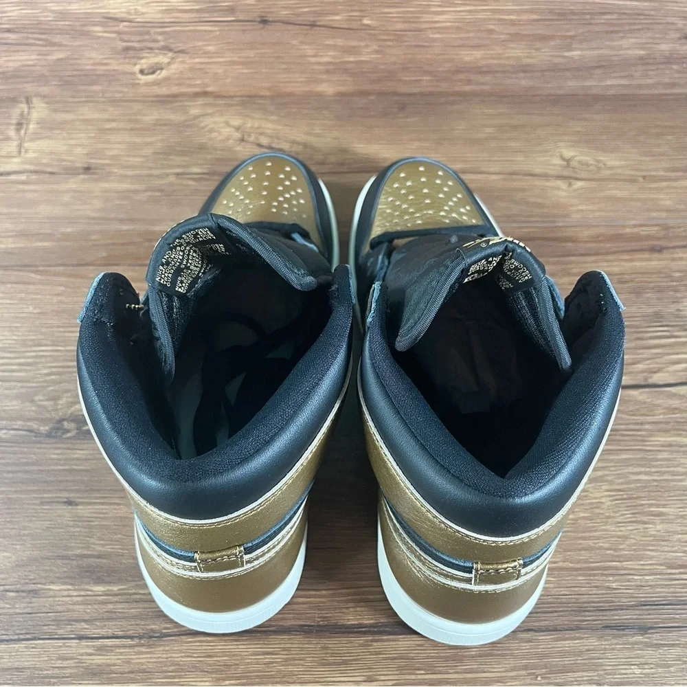 Nike Air Jordan 1 OG HighTop Sneakers - Black/Metallic Gold